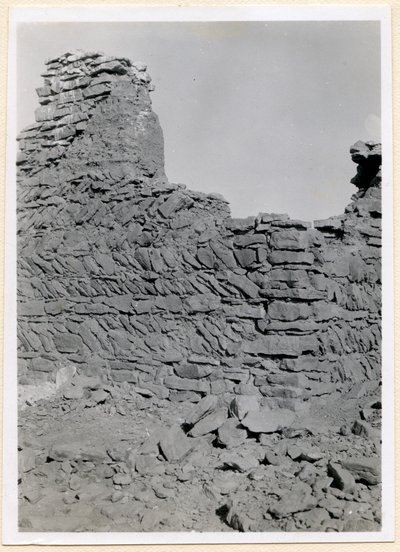 Ruinen der südlichen Kirche, Detail des Mauerwerks, Sabagura, Ägypten, Fotografie von Ugo Monneret de Villard von Ugo Monneret de Villard