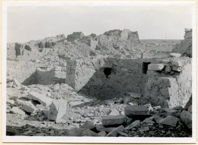 Ruinen der südlichen Kirche, Blick auf die Apsis, Sabagura, Ägypten, Foto von Ugo Monneret de Villard von Ugo Monneret de Villard