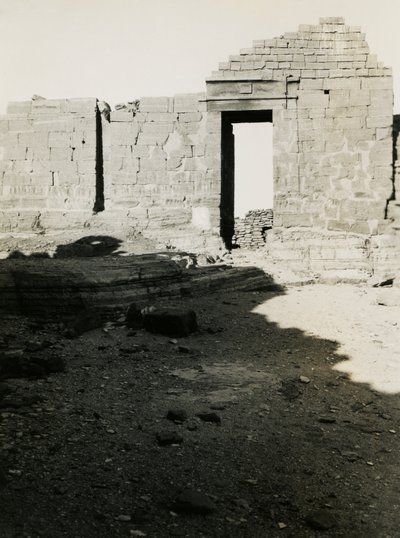 Ruinen des Tempels, Qasr Ibrim, Ägypten, Fotografie von Ugo Monneret de Villard von Ugo Monneret de Villard