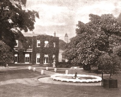 Cambridge Cottage, Kew Green, London, 1894 von Unbekannt