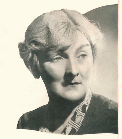 Vorhangruf für Sybil Thorndike Ein Cocktail, in dem Booths eine führende Rolle spielt, erhält eine begeisterte Aufnahme von Unbekannt