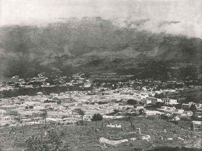 Gesamtansicht mit dem in Dunst gehüllten Tafelberg, Kapstadt, Südafrika, 1895 von Unbekannt