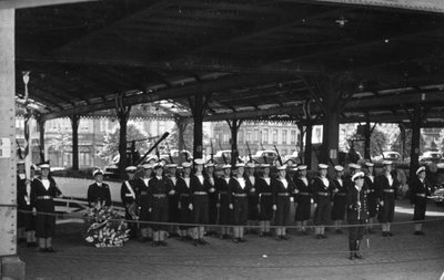 Ehrenwache von der HMS Sirius, Antwerpen, ca. 1946-1949 von Unbekannt