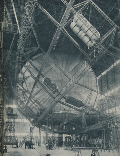 Komplexität von Rahmen und Zylinder: R101 im Bau, ca. 1935 von Unbekannt