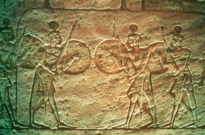 Kalksteinrelief mit hethitischen Soldaten, Tempel von Abu Simbel, Ägypten, 14.-13. Jahrhundert v. Chr. von Unbekannt
