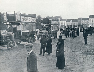 Londoner Busse im Einsatz auf dem Kontinent zum Transport britischer Truppen (ca. 1914) von Unbekannt