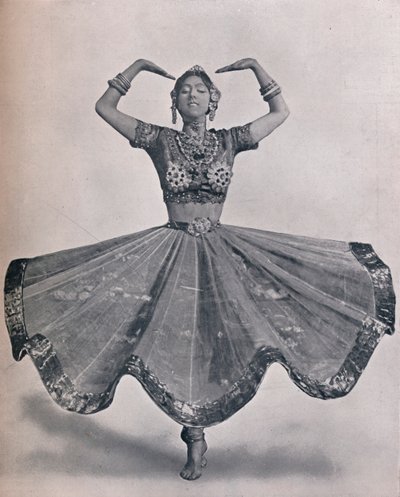 Miss Ruth St. Denis in ihrem bemerkenswerten ostindischen Tanz im Aldwych Theatre, 1906 von Unbekannt