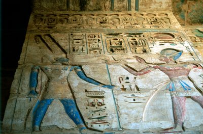 Bemaltes Relief, Tempel von Ramses III, Medinet Habu, Ägypten, 12. Jahrhundert v. Chr. von Unbekannt