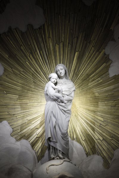Paris, Frankreich Kirche Saint-Francois-Xavier Statue der Jungfrau und des Kindes, Paris, Frankreich von Unbekannt