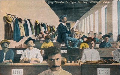 Leser in einer Zigarrenfabrik, Havanna, Kuba von Unbekannt