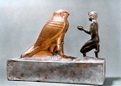 Taharqa vor dem Falken Hemen, altägyptisch, 7. Jahrhundert v. Chr. von Unbekannt
