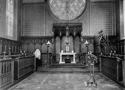 Der Chor, Katholische Apostolische Kirche, Albury Park, Surrey, 1904 von Unbekannt
