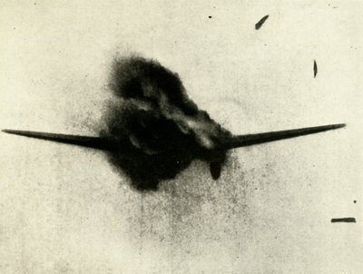 Der Moment des Sieges: Eine Heinkel III kurz vor dem Absturz, 1939-1940, 1941 von Unbekannt