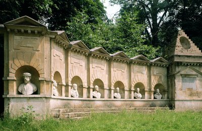 Stowe, William Kent, Tempel der britischen Würdigen, ca. 1735, Buckinghamshire, UK von Unbekannt Unbekannt