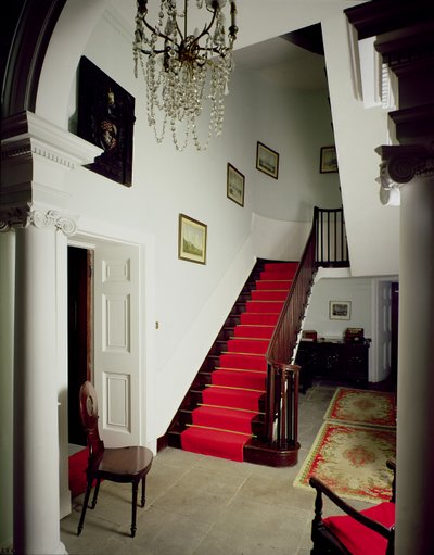 Ansicht der Halle und Treppe des Belle Isle House, Lake Windermere, erbaut 1774-ca.1781 von Unbekannt Unbekannt