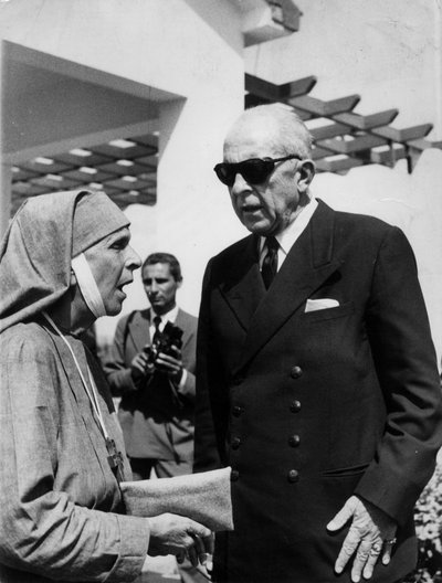König Paul I. von Griechenland und Prinzessin Andrew von Griechenland (Schwiegermutter von Elizabeth II) 18. September von Unbekannt