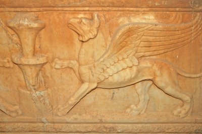 Libyen, mythisches Tierdetail auf attischem Sarkophag (2. Jahrhundert n. Chr.) von Unbekannt