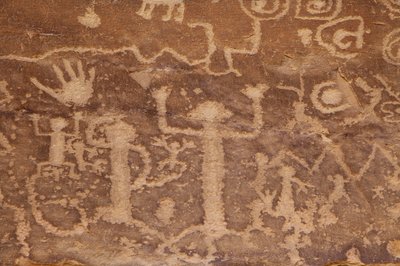 Mesa Verde, amerikanische Petroglyphen der Anasazi oder Pueblo-Vorfahren von William M. Timlin