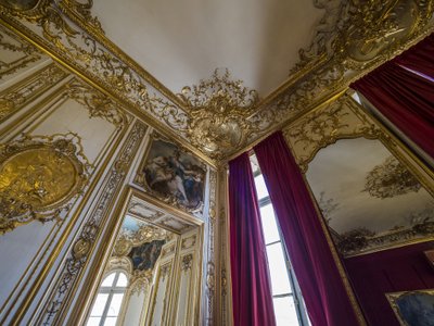 Minerva lehrt ein junges Mädchen die Kunst der Tapisserie von Unbekannt