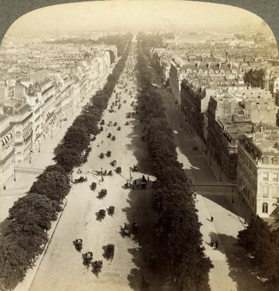 Champs Élysées vom Arc de Triomphe, Paris, Frankreich, 19. Jahrhundert von Underwood and Underwood