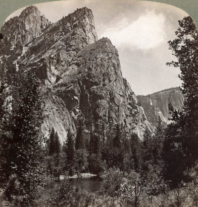 Die drei Brüder, Yosemite-Tal, Kalifornien, USA, 1902 von Underwood and Underwood