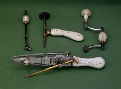 Chirurgische Instrumente des 18. Jahrhunderts von Unknown artist