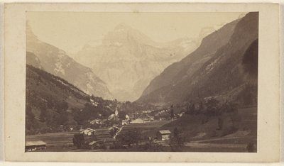 [Unidentifiziertes Tal mit Berg im Hintergrund] von Unknown artist