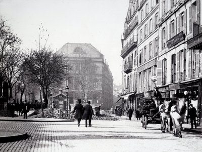 Eine Straße in Paris mit dem Ambigu-Theater (3. Arrondissement) von Unknown photographer