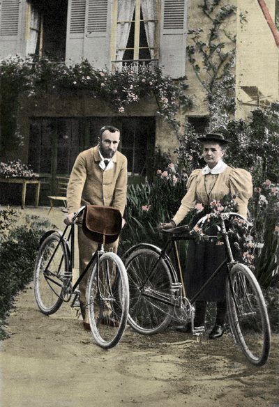 Pierre und Marie Curie in ihrem Garten von Unknown photographer