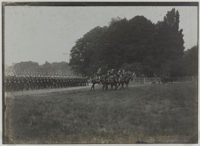 Revue vom 14. Juli, Parade der Saint-Cyr-Schule, Paris, um 1900 von Unknown photographer