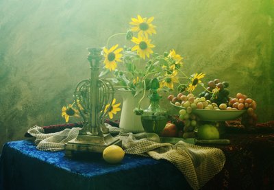 Elegantes Stillleben Sonnenblumen von UstinaGreen