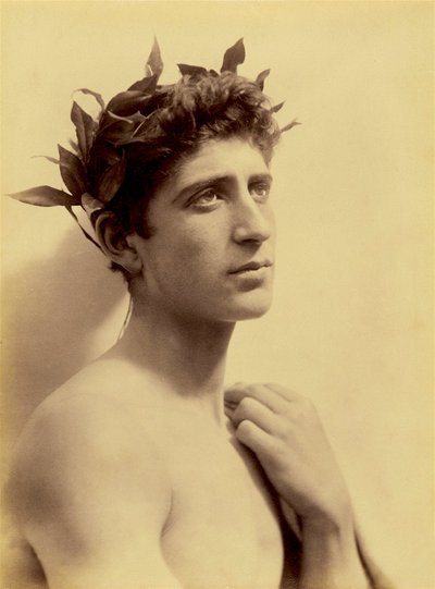 Studie eines Jungen mit Kranz, Sizilien, ca. 1898 von Baron Wilhelm von Gloeden