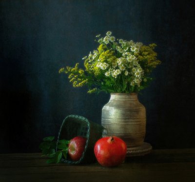 Rustikales Blumen-Stillleben von Yinan F.