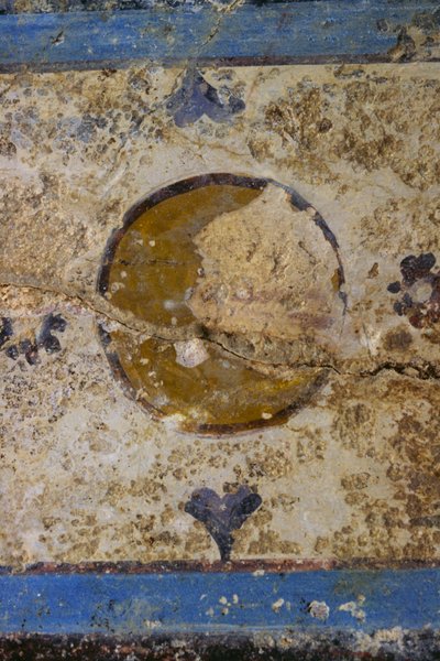 Fresko-Fragment, Salus-Augusta-Tempel-Kryptoportikus, antike römische Stadt Urbs Salvia, Urbisaglia, Marken, Italien (Foto) von William Walcutt