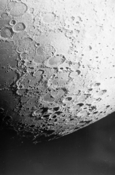 Oberfläche des Mondes, gesehen von Luna 16 von Frederick (attr. to) Barnard