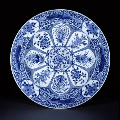Blau-weißer Teller, Kangxi-Periode, ca. 1700 (Porzellan) von Chinese School