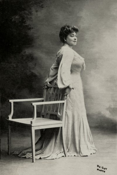 Porträt der französischen Künstlerin Blanche Pierson von du Guy