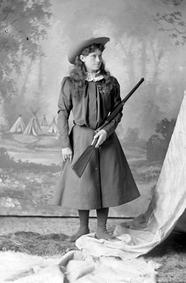 Annie Oakley C 17 1926 Von David Frances Barry Annie Oakley C 17 1926 Von David Frances Barry