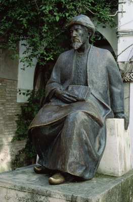 تمثال موسى موسى بن ميمون 1135