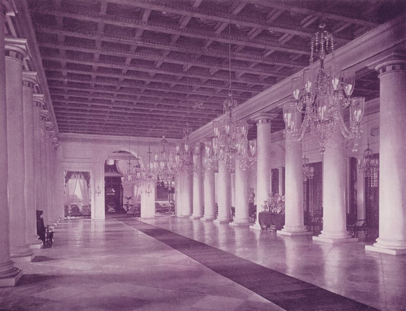 Marmorsaal, Regierungshaus, Kalkutta von (after) English photographer