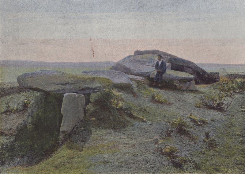 Der Dolmen von Mane-Lud, Locmariaquer (Farbfoto) von (after) French Photographer
