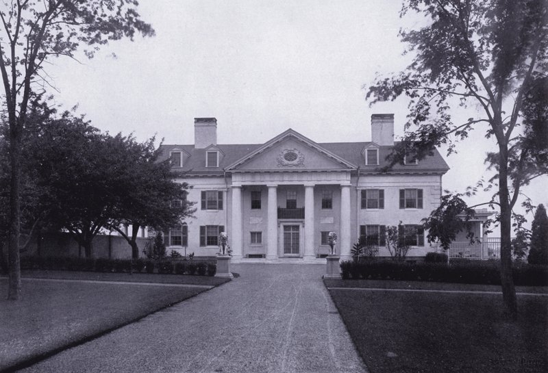 Charles A Platt: Villasera, Die Ostfassade von American Photographer (after)