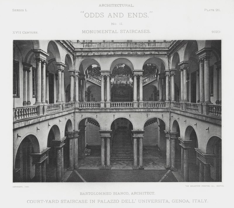 Hof-Treppenhaus im Palazzo Dell