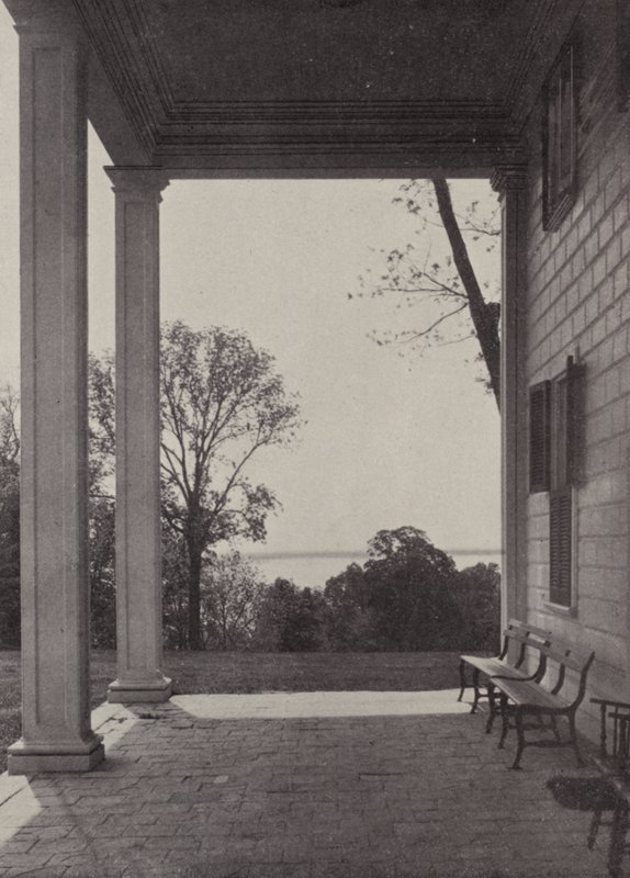 Mount Vernon: Ostportikus von American Photographer (after)