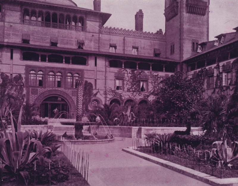 Ponce De Leon Hotel, St. Augustine, Florida (s/w Foto) von American Photographer (after)