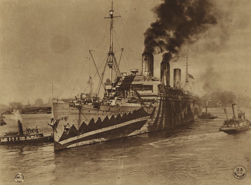 Amerika im Ersten Weltkrieg: Die "Leviathan," ehemals der deutsche Passagierdampfer "Vaterland," verlässt Hoboken nach Frankreich von American Photographer