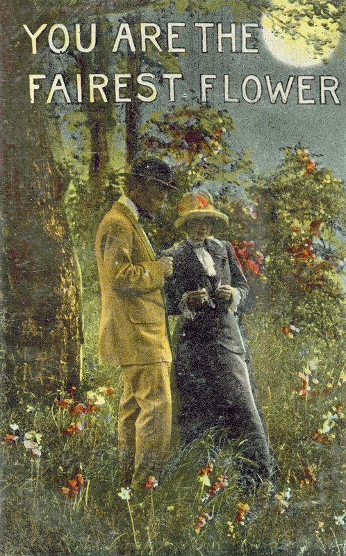 Paar im Wald im Mondschein von American Photographer