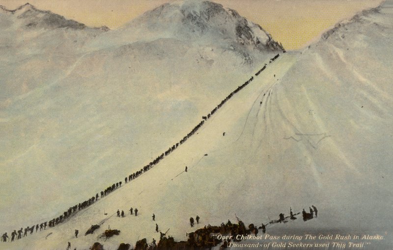 Goldsucher überqueren den Chilkoot-Pass während des Alaska-Goldrauschs, 1896-1899 von American Photographer