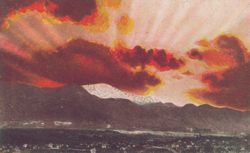 Sonnenuntergang hinter Pikes Peak, Colorado von American Photographer