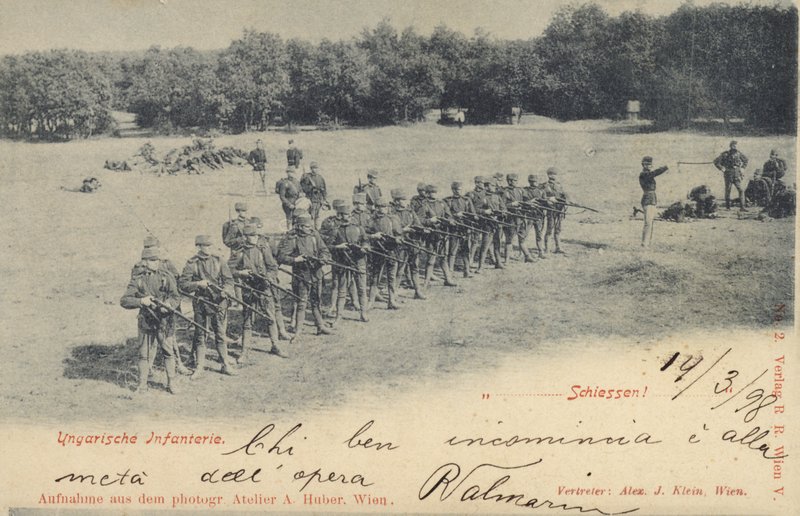 Ungarische Infanterie erhält den Feuerbefehl von Austrian Photographer